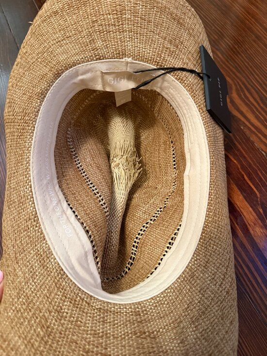 NWT Gigi Pip Davey Straw Cowboy Hat Size M/L 59S in color Washed Tan